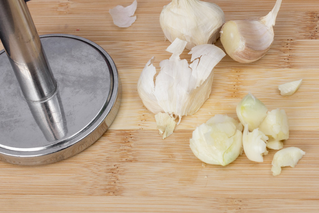 #4 Remove the papery skin from the garlic cloves